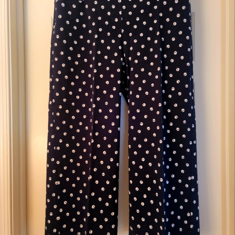 Chico's Size 2.5R Wide Leg Pull-on Crops - VGUC - Black/White Polka Dot Pattern